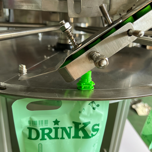 เครื่องบรรจุถุงขนาดเล็ก250มล. 500มล. บรรจุภัณฑ์ถุงหัวฉีดถุงแบบยืนขึ้นผลิตภัณฑ์ดูแลผิวของเหลว - Product Image 2