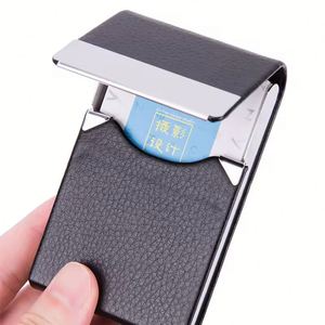 Étui portable en cuir PU mince et acier inoxydable pour cigarettes et cartes, avec fermeture magnétique luxueuse et durable - Product Image 3