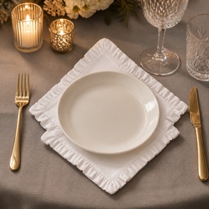 Serviette en tissu français biologique certifiée OEKO-Tex, faite à la main, brodée, à blocs de couleur, avec bord festonné, en lin pur, pour la table de mariage - Product Image 5