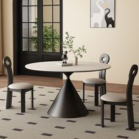 Table à manger vintage de style français avec plateau en métal, chaises haut de gamme pour petits espaces, design italien minimaliste moderne et simple