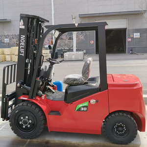 Chariot élévateur à fourche électrique 4 roues <span class=keywords><strong>1</strong></span>,8T avec mât triple étage 4,5M, déplaceur latéral et batterie haute capacité 80V/400Ah AC - Product Image 1