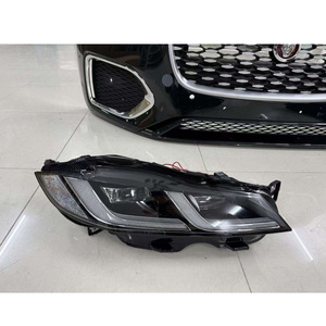 Kit carrosserie pour <span class=keywords><strong>Jaguar</strong></span> F-<span class=keywords><strong>PACE</strong></span> 2016-<span class=keywords><strong>2021</strong></span> : Améliorez votre véhicule avec un nouveau look, pare-chocs avant, calandre et phares à LED complets – Accessoires automobiles - Product Image 2