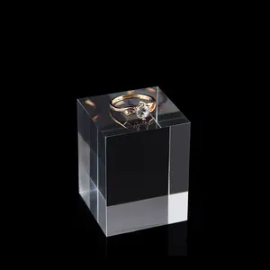 鑫科达定制彩色透明有机玻璃立方体珠宝展示架实心水晶亚克力立管块带标志