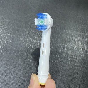 Nouvelles têtes de <span class=keywords><strong>brosse</strong></span> à dents électriques compatibles avec la brevetée <span class=keywords><strong>3D</strong></span> Pro <span class=keywords><strong>White</strong></span>, 4 pièces pour usage domestique - Product Image 4