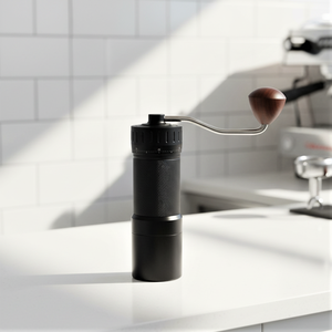 Moulin à café manuel de haute précision avec meule en acier inoxydable 420, moulin à café manuel léger - Product Image 1