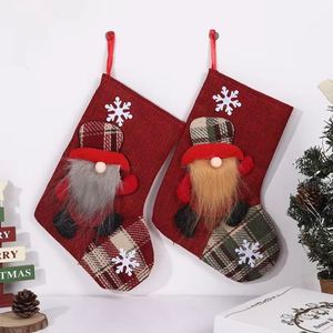 Nouvelles décorations transfrontalières, poupées sans visage, chaussettes de Noël écologiques, sac cadeau - Product Image 1