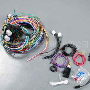 Caja de Fusibles Orite de 12 Vías, Arnés de Cableado Automotriz, Aislamiento de PVC de 12V, IP20, Personalizable - Product Image 3