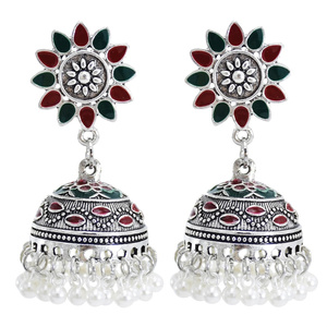2024 <span class=keywords><strong>Jhumka</strong></span> diseño plata oxidada pulido estilo elegante perla agrupada fiesta accesorios de joyería <span class=keywords><strong>Jhumka</strong></span> pendientes mujeres - Product Image 5