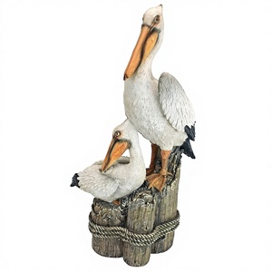 Estatua de Pájaro Pelícano para Jardín, Decoración Costera Toscano, 9x24 Pulgadas, Resina de Piedra Fundida con Acabado a Todo Color - Product Image 1