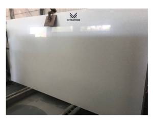 เคาน์เตอร์ครัวหินเทียม1600x3200มม. แผ่นควอตซ์สีขาวบนโต๊ะ - Product Image 1