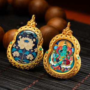 จี้ทองเหลืองลายทังก้าเพ้นท์มือ รูปทรงน้ำเต้า สีเหลืองมงคล สีเขียวทิเบต ซากิ ลัม ห้าพระพิฆเนศ ของตกแต่งบ้านแบบพกพา สไตล์ทิเบต - Product Image 3