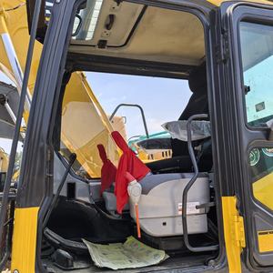 Excavadora Usada de 13 Toneladas de Marca Japonesa con Pocas Horas de Trabajo, Excavadora de Cadenas Komatsu PC130 con Motor y Bomba en Venta - Product Image 5