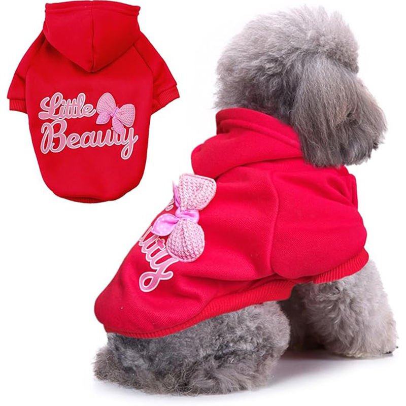 ลวดลายสีแดง