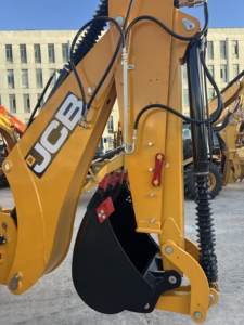 รถแบคโฮล JCB 4CX รุ่นใหม่ ขายดี ลดราคาพิเศษ ความลึกขุดสูงสุด 4.32 เมตร ประสิทธิภาพสูง เหมาะสำหรับงานก่อสร้าง - Product Image 2