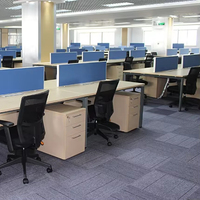 Postes de travail ouverts modernes, tables d'ordinateur de bureau, mobilier de bureau, bureaux PC, postes de travail modulaires à cloisons ouvertes