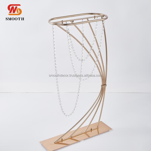 Support à fleurs haut en fer forgé lisse 80 cm doré pour centre de table de mariage - Product Image 5