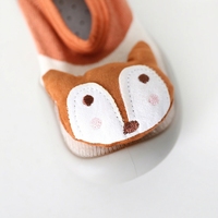 Chaussons-chaussettes antidérapants pour bébé, premiers pas, semelle souple, pour tout-petits, intérieur/extérieur, semelle en caoutchouc, avec adorable poupée de dessin animé