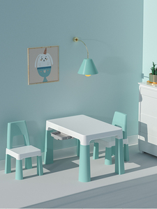 Set Moderno di Scrivania e Sedia in Plastica per Bambini, per Scuola e Soggiorno - Product Image 1