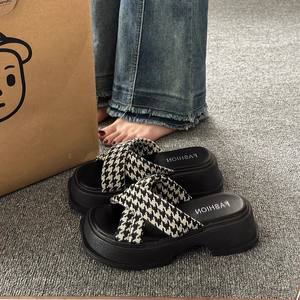 Sandalias Abiertas con Plataforma de Estilo Muffin, Diseño Explosivo, Fabricadas en China, para Mujer, Moda Verano 2025 - Product Image 4