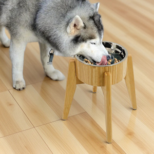 Cuenco elevado <span class=keywords><strong>de</strong></span> bambú para mascotas con certificación <span class=keywords><strong>de</strong></span> calidad, soporte grande para cuenco <span class=keywords><strong>de</strong></span> comida lenta para perros con cuenco <span class=keywords><strong>de</strong></span> acero inoxidable para uso en la cocina - Product Image 5