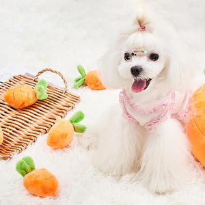 Juguete de peluche de rábano transfronterizo, juguete masticable de frutas y verduras (piña, fresa) para padres e hijos y perros - Product Image 2