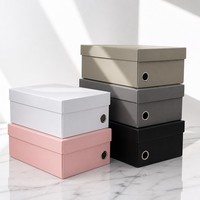 Boîte à chaussures pliable personnalisée en carton avec œillets métalliques pour le rangement des baskets et l'emballage de vente au détail