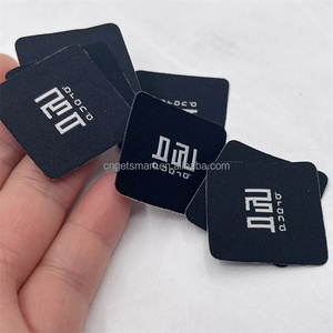 Etiquetas Tejidas Personalizadas para Ropa con NFC RFID 13.56MHz, Mini Etiquetas Impermeables, Diseño Lavable e Impreso - Product Image 4