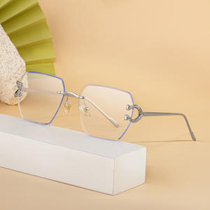 Gafas de sol sin montura Dg-98368 para mujer, lentes de PC con protección UV400, estilo que cambia de color negro, gafas de sol a la moda. - Product Image 4