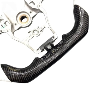 Volante de Fibra de Carbono Forjado de Alta Gama, Tacto Suave, Absorción del Sudor, Resistente al Calor, Control Mejorado para Vehículos Grandes - Product Image 3