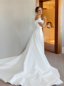 Robes <span class=keywords><strong>de</strong></span> <span class=keywords><strong>mariée</strong></span> LY-WD0818 <span class=keywords><strong>robe</strong></span> <span class=keywords><strong>de</strong></span> <span class=keywords><strong>mariée</strong></span> classique en satin <span class=keywords><strong>haut</strong></span> corset pour la <span class=keywords><strong>mariée</strong></span> dos élégant à lacets hors épaule avec jambe fendue - Product Image 4