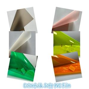 <span class=keywords><strong>Film</strong></span> PVC blanc super transparent de qualité alimentaire, souple et imperméable, épaisseur 0,18 mm, pour la décoration d'emballages de sacs transparents à la mode - Product Image 2