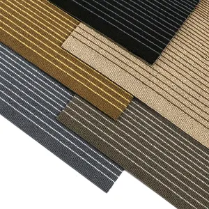Tuiles de tapis PP 50*50cm tuile de tapis de bureau commercial tuiles de tapis de support PVC modulaires pour l'usine OEM commerciale