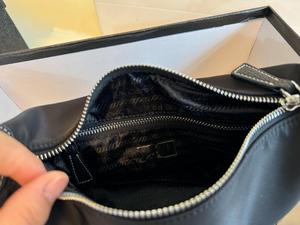 Sac bandoulière personnalisé en gros pour femmes, cuir véritable de haute qualité, léger, tendance, imperméable, avec poignée souple - Product Image 2