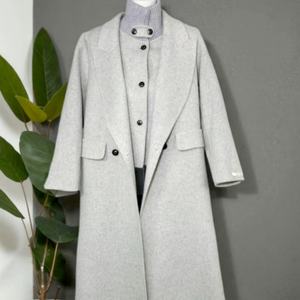 Manteau long en laine pour femme 2025 - Double boutonnage, col large, luxe discret |   Personnalisable - Product Image 4