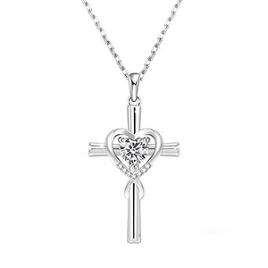 Ciondolo a croce in argento con diamante taglio a cuore, gioiello religioso per cerimonie femminili - Product Image 1