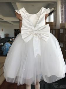 Vestido largo para niñas pequeñas con <span class=keywords><strong>tren</strong></span> Blanco Hermosos vestidos de flores para niñas - Product Image 4