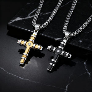 Colgante de Cruz de Jesús de Dos Tonos Personalizado, Regalo de Navidad, Colgante de Cruz de Doble Capa con Incrustaciones de Diamantes, Estilo Punk Cristiano - Product Image 1