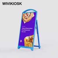 Totem Digitale LED P2.5mm ad Alta Luminosità per Esterni con Batteria Mobile e Schermo per Poster