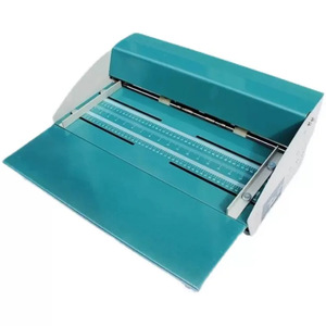 Machine à embosser électrique Nantou pour couvertures de livres, cartes de vœux, invitations, semi-automatique avec lignes pointillées croisées - Product Image 2