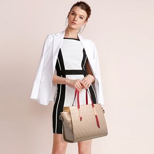 Nouveaux sacs pour femmes en relief, sacs pour enfants et mères à la mode, ensemble de quatre pièces à la mode, sac de messager portable à bandoulière. - Product Image 1