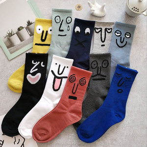 Chaussettes amusantes pour femmes printemps-automne, chaussettes <span class=keywords><strong>de</strong></span> sport en coton pour femmes, chaussettes mi-mollet mignonnes à motifs <span class=keywords><strong>de</strong></span> dessins animés - Product Image 1