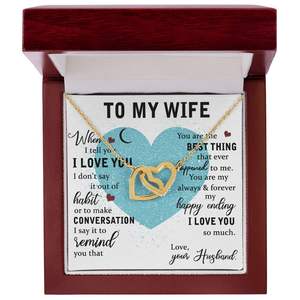 Collar con Colgante de Corazones Entrelazados en Dos Tonos de Cobre con Tarjeta de Texto Personalizado - Regalo Romántico de Estilo Clásico - Product Image 1