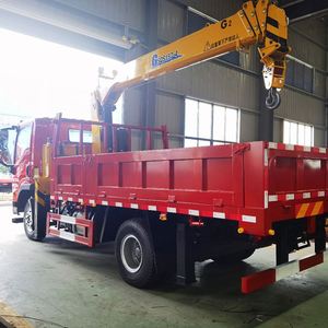 Camion-grue Sinotruk 6,3 tonnes, grue mobile hydraulique à flèche droite, équipement lourd avec siège surélevé pour la livraison - Product Image 3