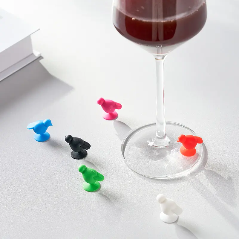 Bicchiere da vino rosso creativo con Logo in Silicone per uccelli ed etichetta a colori scatola in PVC da 6 pezzi accessori da Bar moderni pennarello per bicchieri da vino sostenibile