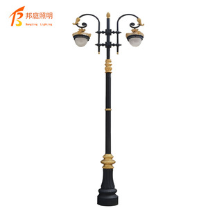 Outdoor Europese Antieke Tuinverlichting Decoratieve Power Straatlantaarn Verlichting Weg Waterdichte Moderne Palen Geleid Straatlantaarn Op Zonne-Energie - Product Image 1