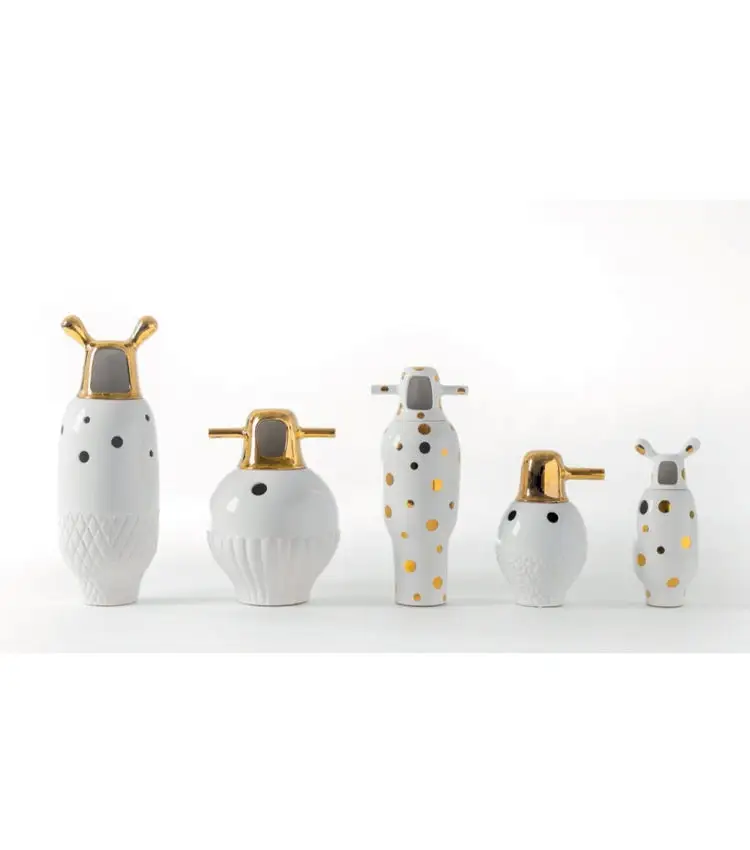 Pièces de décoration amusantes Jarron Ceram Vase en céramique au Design abstrait créatif avec couvercle