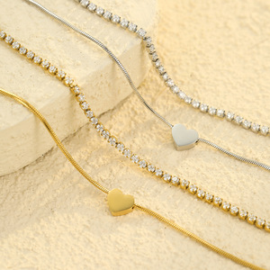 Pulsera de Pareja de Titanio de Alta Gama con Zirconia en Forma de Corazón de Acero Inoxidable para el Día de San Valentín 2026, Regalo de Aniversario - Product Image 4
