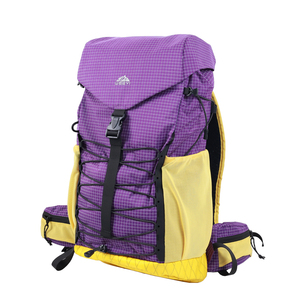 Mochila Multifuncional con Cordón Ajustable en Morado y Amarillo, Mochila Resistente para Senderismo, Camping y <span class=keywords><strong>Viajes</strong></span> al Aire Libre - Product Image 3