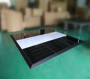 Panneaux de sol de danse modernes à haute brillance, blanc et noir à carreaux, pour la décoration d'événements - Product Image 3