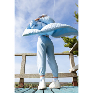 เสื้อคลุมยาวผ้าควิลท์สตรีทสีฟ้า - Product Image 5